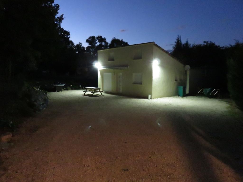La Petite Maison Malataverne Luaran gambar