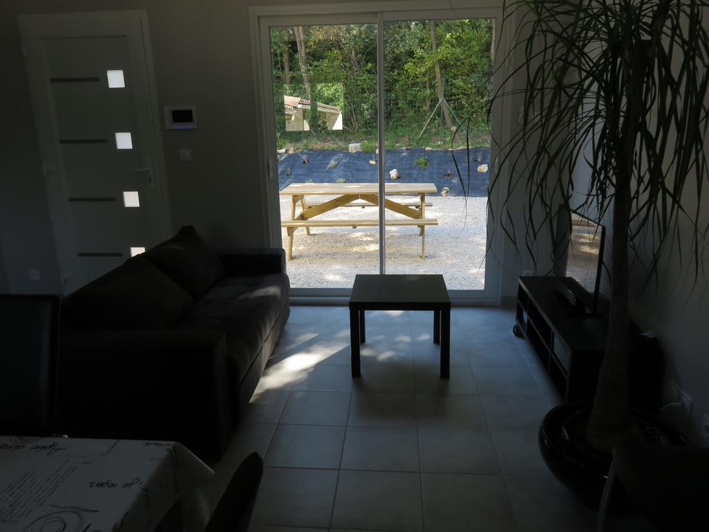 La Petite Maison Malataverne Luaran gambar